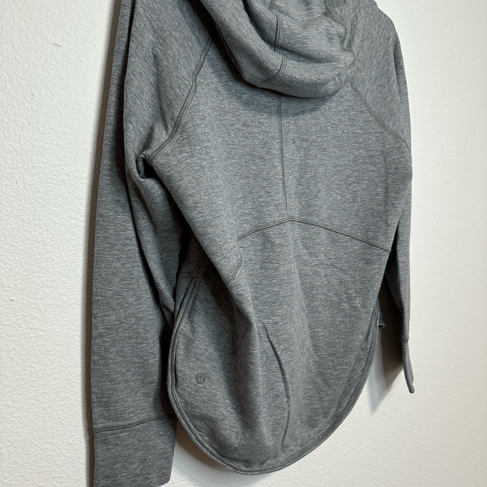 Lululemon “Time Out Hoodie” Heather Gray, Size 8, Sweatshirt, athleisure - Picture 10 of 10